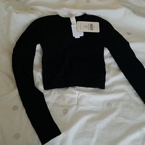 Long sleeve athletic crop top